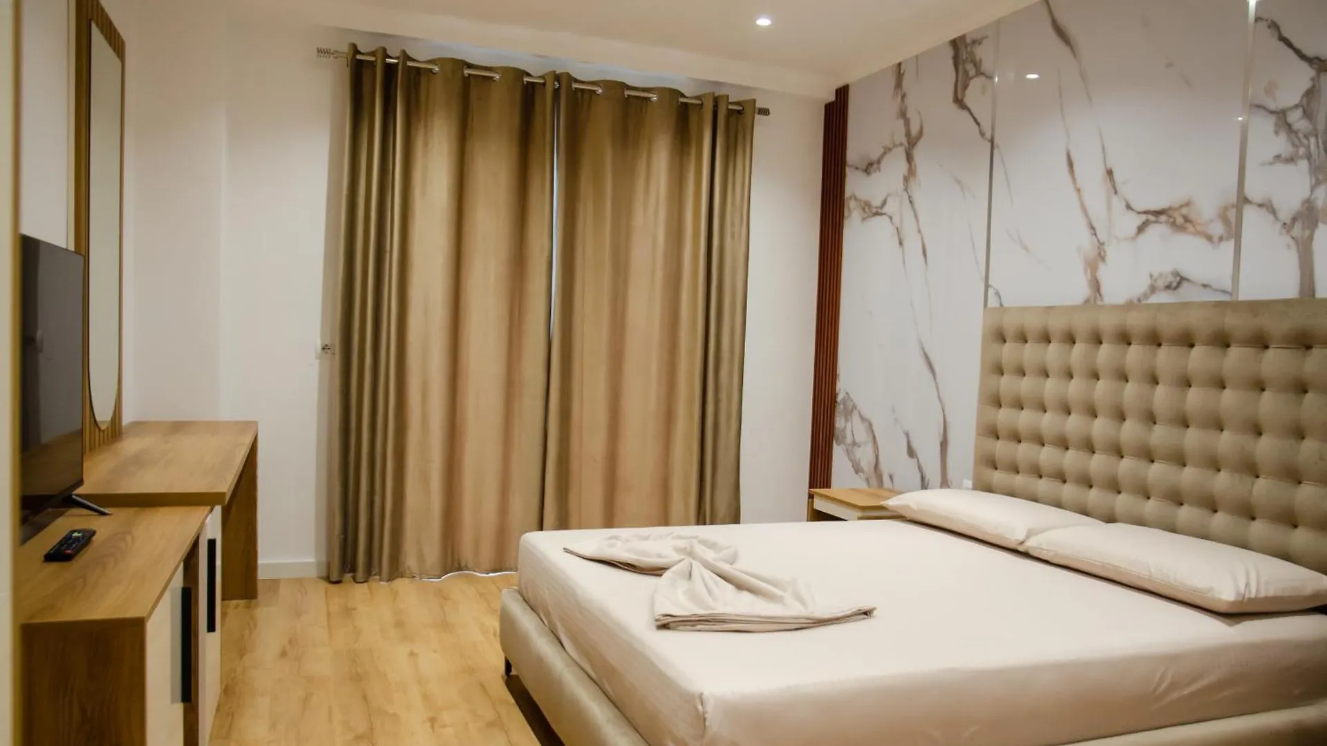 ***  Hotel Erald Begjunec Albânia